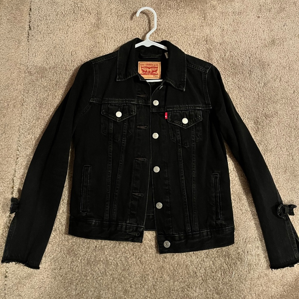 Levi & Strauss black Jean jacket